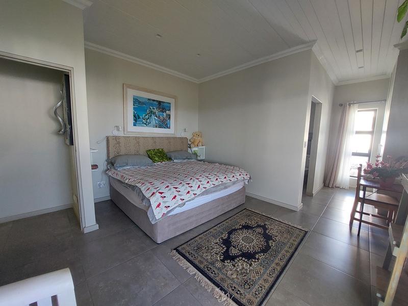 5 Bedroom Property for Sale in Da Gama Bay Western Cape